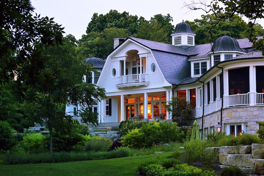 how-home-automation-creates-carefree-summer-retreats